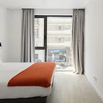 Serviced - Parque Апартаменти *