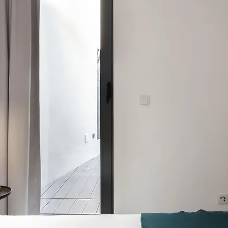 Serviced - Parque Apartment Lisbon